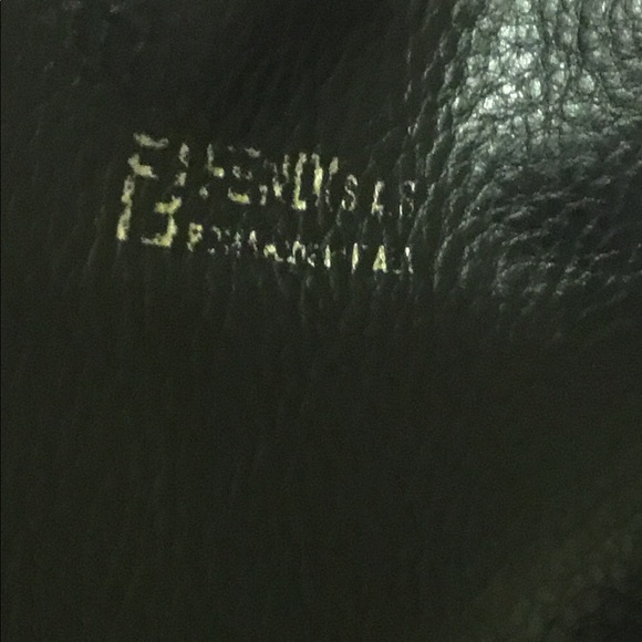 AUTHENTIC FENDI BAG IN GOOD PRE-LOVED CONDITION.🔥🔥🔥 - Picture 11 of 16